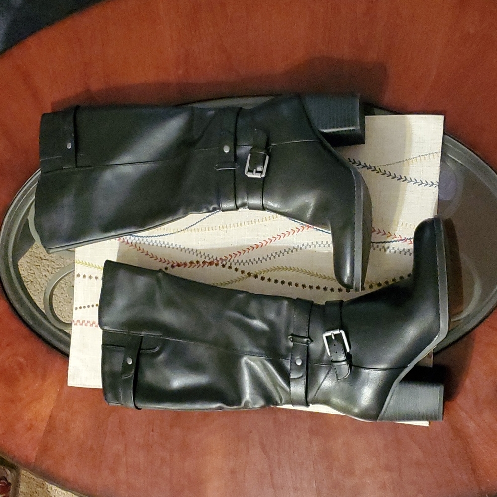 Natural Soul boots.
